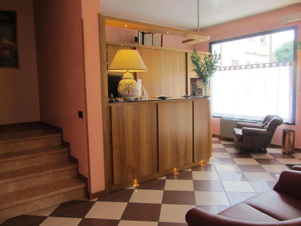 Hotel Ristorante Al Bassanello Bassano del Grappa Exterior foto