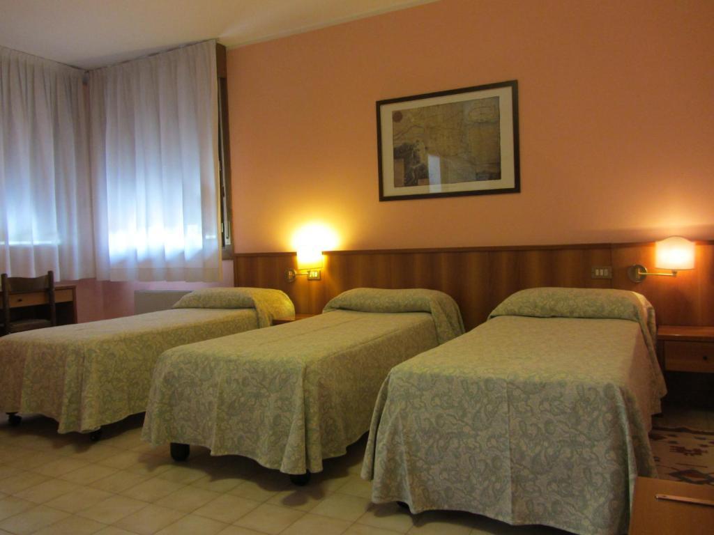 Hotel Ristorante Al Bassanello Bassano del Grappa Exterior foto