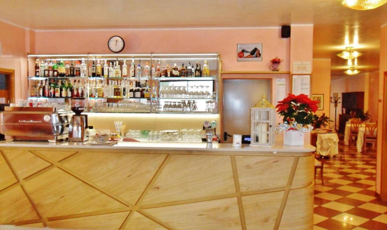Hotel Ristorante Al Bassanello Bassano del Grappa Exterior foto